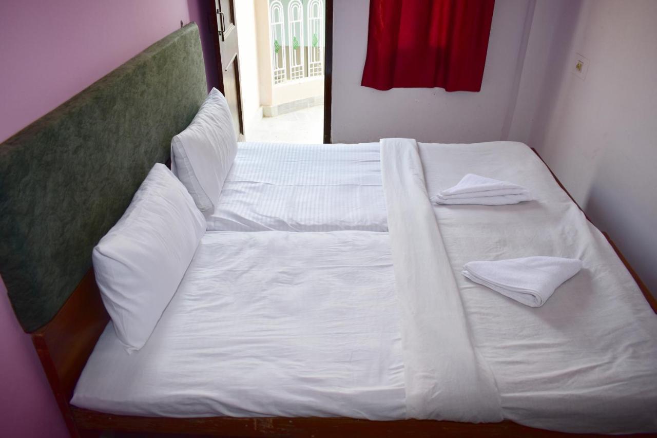 Sandhya Guest House Varanasi Near Ganga River Екстериор снимка