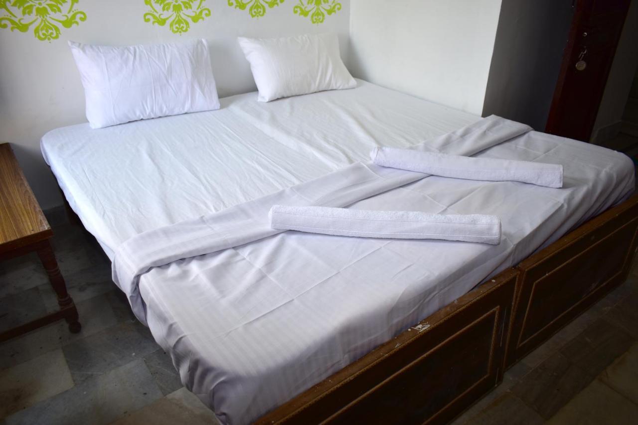 Sandhya Guest House Varanasi Near Ganga River Екстериор снимка