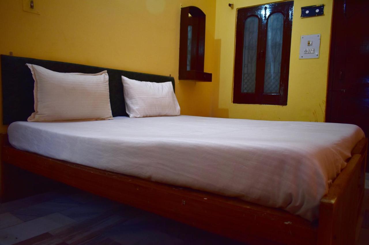 Sandhya Guest House Varanasi Near Ganga River Екстериор снимка