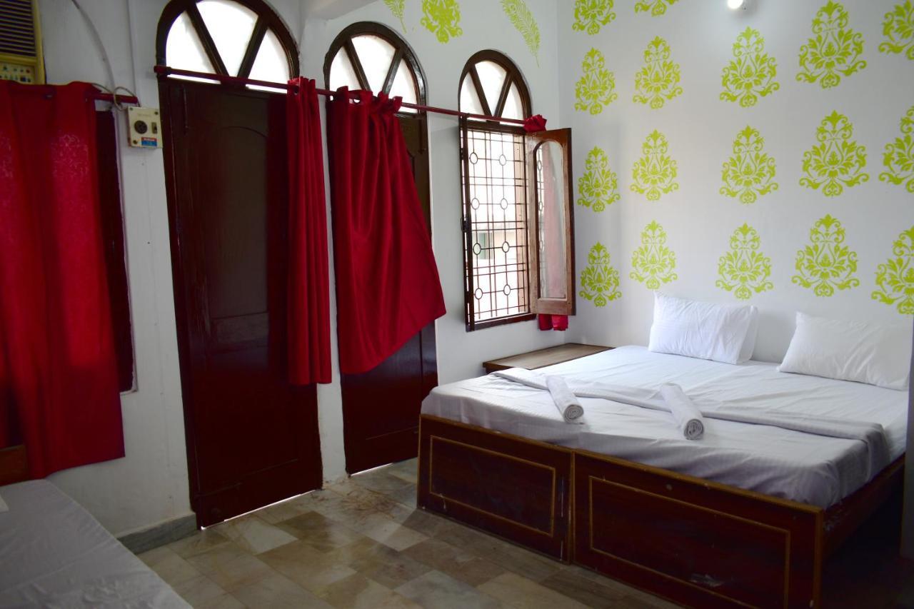 Sandhya Guest House Varanasi Near Ganga River Екстериор снимка