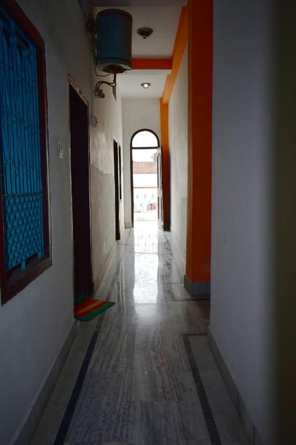 Sandhya Guest House Varanasi Near Ganga River Екстериор снимка
