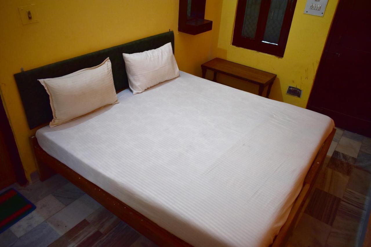 Sandhya Guest House Varanasi Near Ganga River Екстериор снимка