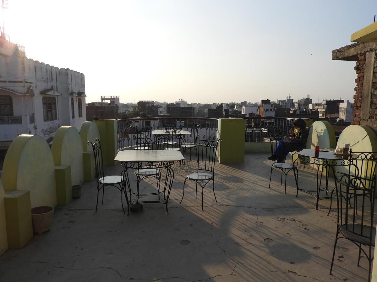Sandhya Guest House Varanasi Near Ganga River Екстериор снимка